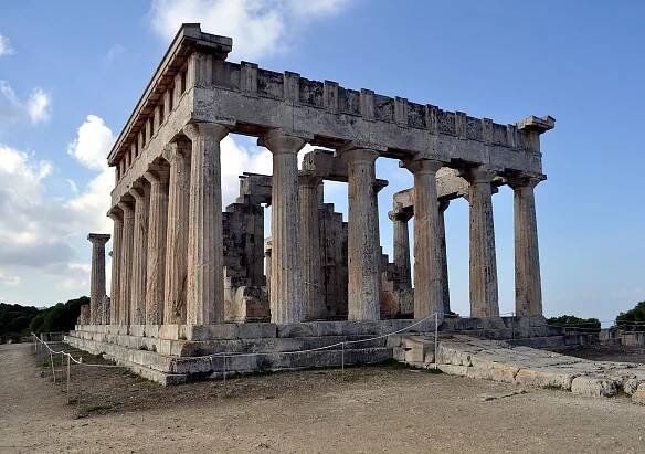 Soubor:Aegina - Temple of Aphaia 03.jpg