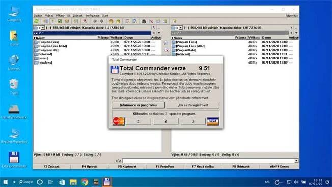 A toto je už opravdu Total Commander na Linuxu spuštěný pomocí překladače Wine, který přeloží systémová volání Windows na systémová volání Linuxu.