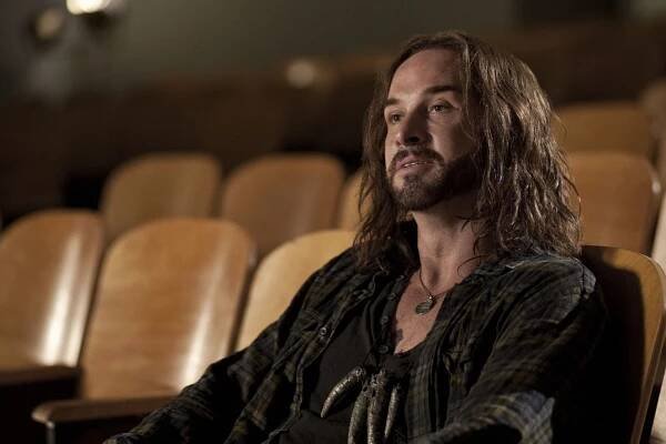 Falling Skies - The Armory - Z filmu