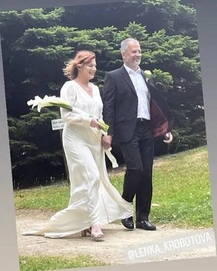 FOTO: Lenka Krobotová a Vlado Bohdan se brali v Kamenici nad Lipou. – stránka 5