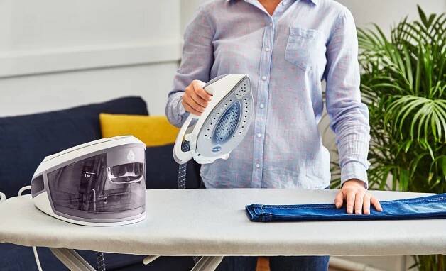 Žehlicí systém Tefal Express Anticalc SV8011E0 bílý