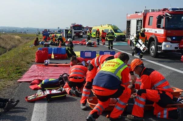 dopravni-nehoda-cviceni-izs-pardubice-3 - Východočech.cz