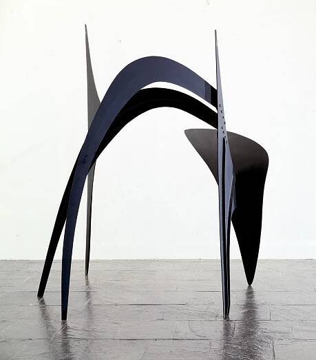 Alexander Calder - Hyper Mobility