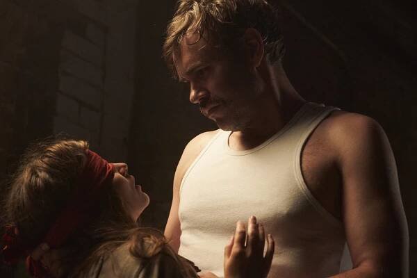 Věřte mi: Únos Lisy McVeyové - Z filmu - Rossif Sutherland