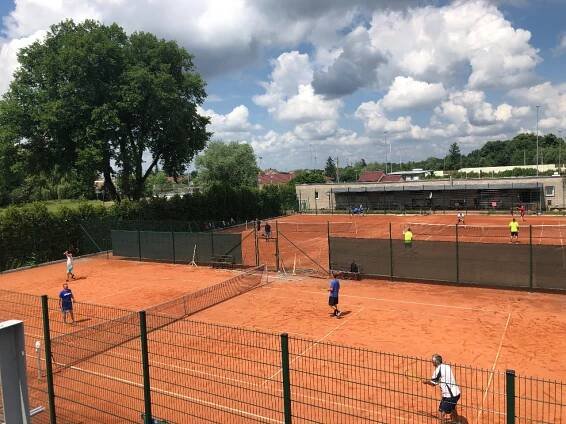 TENNIS CLUB Přelouč