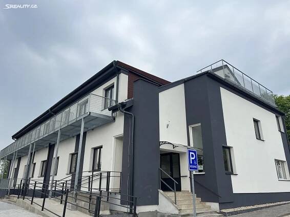 Pronájem bytu 2+kk 42 m², Rakouská, Milovice - Mladá