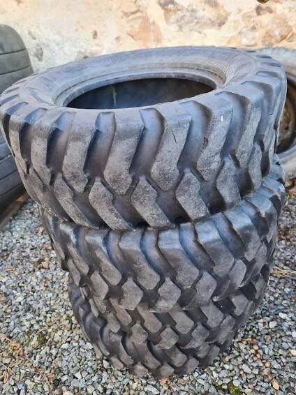 Pneu 28 x 9,00 - 15 4ks