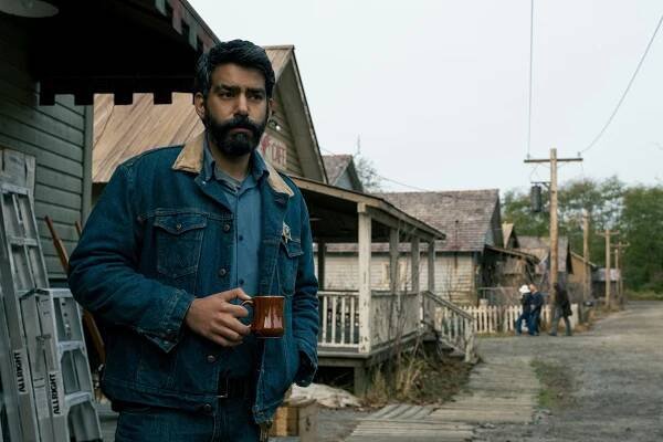 Půlnoční mše - Z filmu - Rahul Kohli