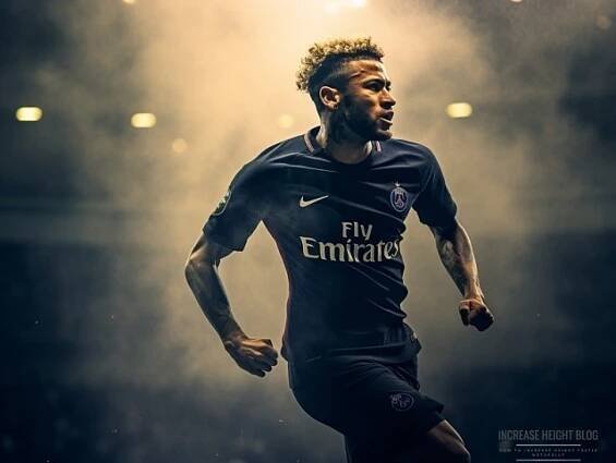 Neymar Jr in the Paris Saint-Germain club's jersey.