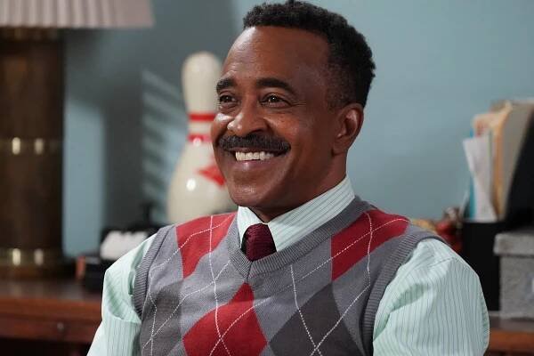 Goldbergovi - Eracism - Z filmu - Tim Meadows