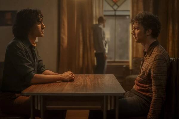 Assad Zaman, Luke Brandon Field - Interview with the Vampire - Don't Be Afraid, Just Start the Tape - Z filmu
