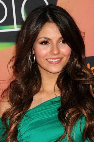 Victoria Justice - Actresses - Bellazon