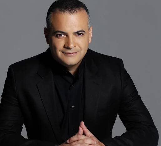 Features - Gaston Rivero