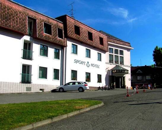 Hrotovice, dříve hotel Jonáš, 8. května 1945 místo obětí