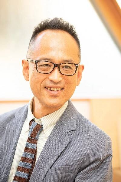 土方明司／Meiji HIJIKATA, director of TARO OKAMOTO MUSEUM