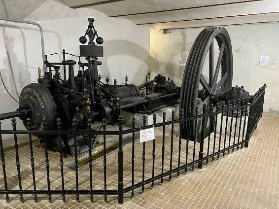 Nejvzácnější české motorky, ale i největší sbírka heverů! Z bývalého mlýna a elektrárny ve Znojmě je dnes originální muzeum
