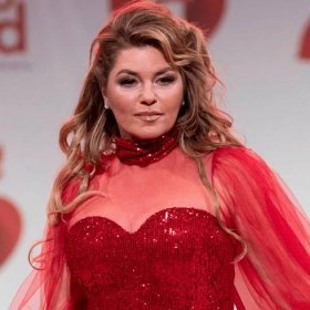 Shania Twain Breaks Silence on Tour Bus Accident Injuring 13 People