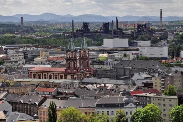 Moravská Ostrava, Dolní oblast Vítkovice, Beskydy (foto: Radovan Smokon, Dreamstime.com)