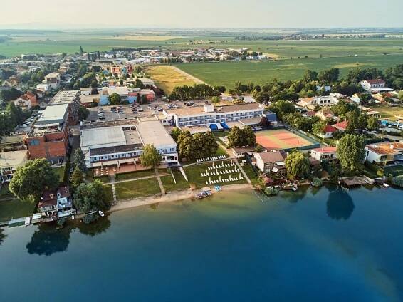 Hotel SENEC - Kongresové hotely: Trinity Hotels & Resorts | SENEC ...