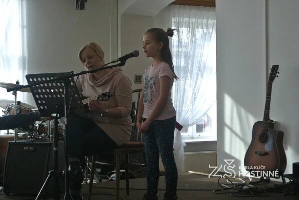 Koncert ZUŠ Hostinné pro ZŠ Hostinné - Základní škola Karla Klíče Hostinné