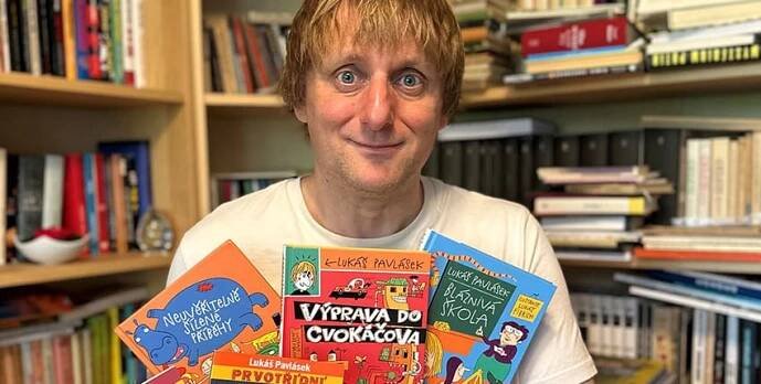 Komik Lukáš Pavlásek představil svou jedenáctou knihu s názvem Výprava do Cvokáčova