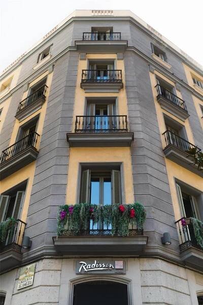 Radisson Blu Hotel, Madrid Prado Exterior photo