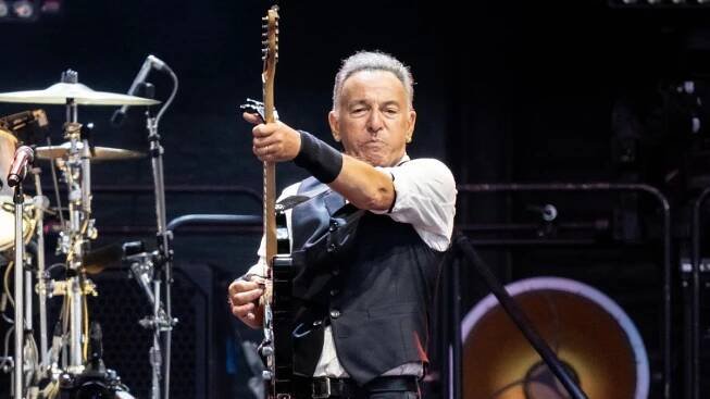 RECENZE: Stoprocentní Bruce Springsteen. Ve zpěvu, muzice i přesvědčení