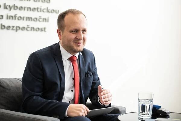 ‚Obvyklí podezřelí.‘ Národní kyberúřad poprvé zmíní ve své strategii Rusko a Čínu, říká Kintr