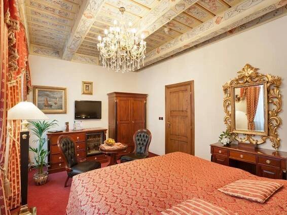 Hotel U Zlatého Stromu, Praha | Hotel.cz