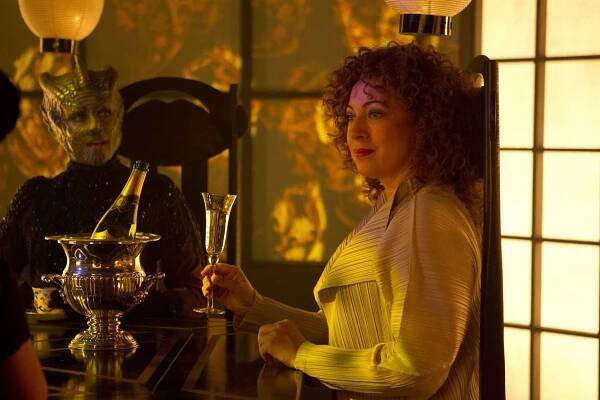 Pán času - Doktorovo jméno - Z filmu - Alex Kingston