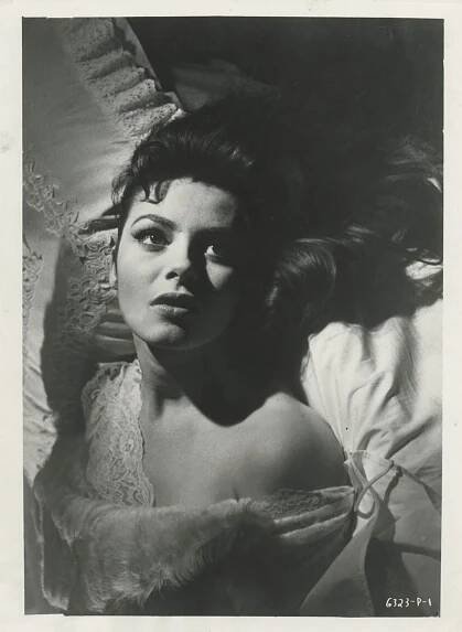 Michèle Mercier in I tre volti della paura (1963)