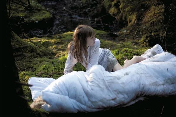 Odvrácená strana spánku - Z filmu - Antonia Campbell-Hughes