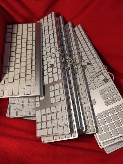 12x klávesnice Apple - Notebooky, příslušenství