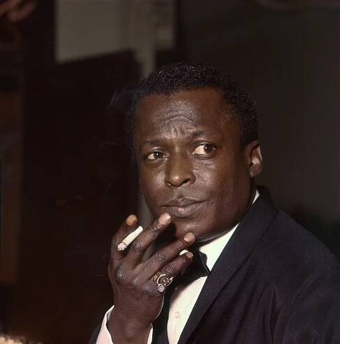 Miles Davis, droit dans les yeux. – Jean-Pierre Leloir