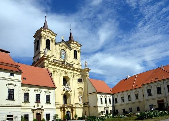 Fotovýstavy v Benediktinském opatství v Rajhradě u Brna