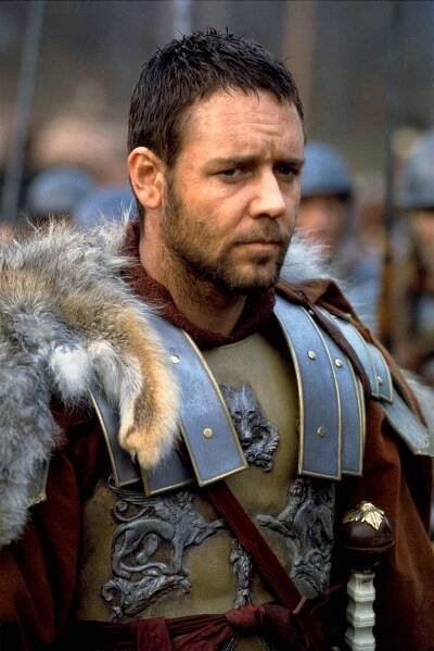 První hollywoodská hvězda Varů: Přijede gladiátor Russell Crowe, zahraje se svou kapelou