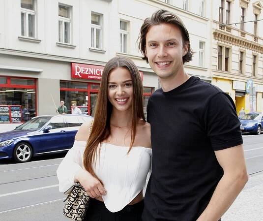 Pítr popírá, že by byl Gábině nevěrný: S Bezděkovou se zná z dřívějška, nic hlubšího mezi nimi není - VIPshow