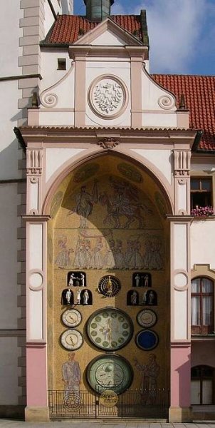 Soubor:Olomoucky Orloj.jpg – Wikipedie