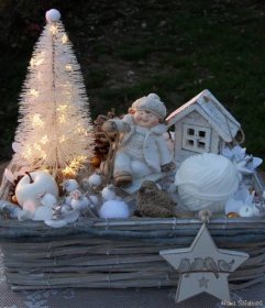 Vánoční dekorace se svítícím stromem - Zimní a vánoční dekorace - Podzimní a zimní dekorace - Podzimní a zimní dekorace