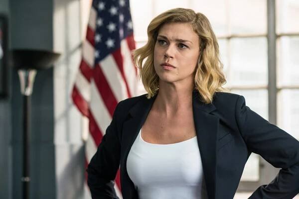 S.W.A.T.: Obležení - Z filmu - Adrianne Palicki