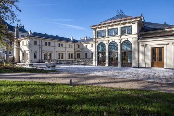Liberec zve ve svátek na Den otevřených dveří radnice a paláce Liebieg, Jablonec na oslavy 130 let Sokola