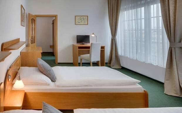 Pobyt přímo v centru Prahy jen 5 minut od „Václaváku“ v elegantním Hotelu Oya *** se snídaní formou bufetu