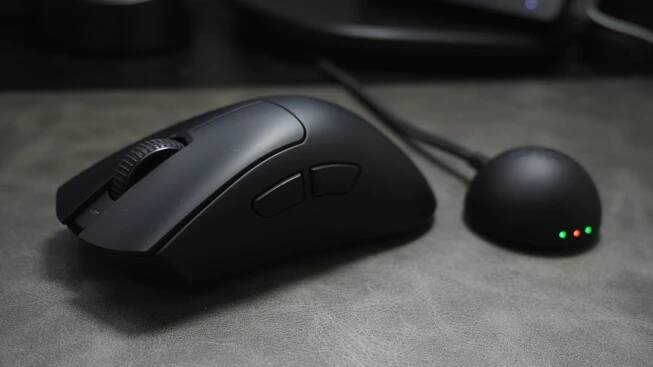 Razer DeathAdder V4 Pro Review: My New Favourite Gaming Mouse