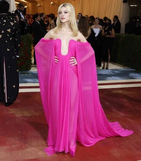 Anne Hathaway, Ciara and More Take on the Hot Pink Trend: Photos