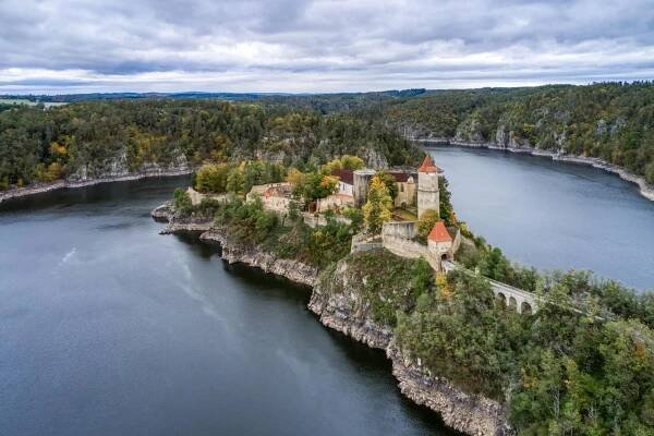 Hrad Zvíkov: Bezedná studnice nevysvětlitelných tajemství