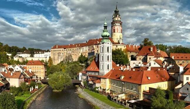 PŮJČOVNA LODÍ A RAFTŮ RAFTY VLTAVA ČESKÝ KRUMLOV│RAFTY VLTAVA PŮJČOVNA RAFTŮ LODÍ KANOÍ ČESKÝ KRUMLOV VYŠŠÍ BROD 