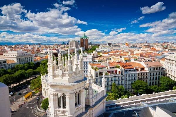 Hit letošního jara: Eurovíkendy! Navštivte Madrid, Řím i Petrohrad