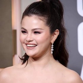 Selena Gomez Goes Totally Make-Up Free In New Photos