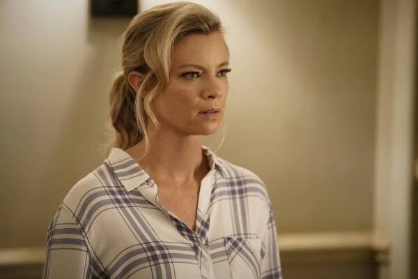Stargirl - Stars & S.T.R.I.P.E., Part One - Z filmu - Amy Smart