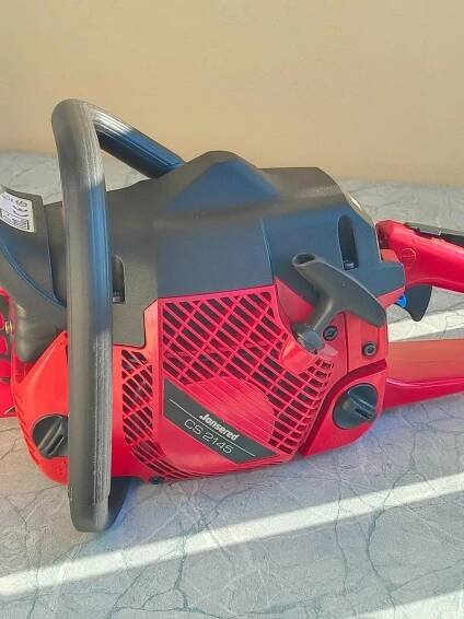 Prodám zánovní motorovou pilu Husqvarna-Jonsered CS 2145 - dobrý stav!